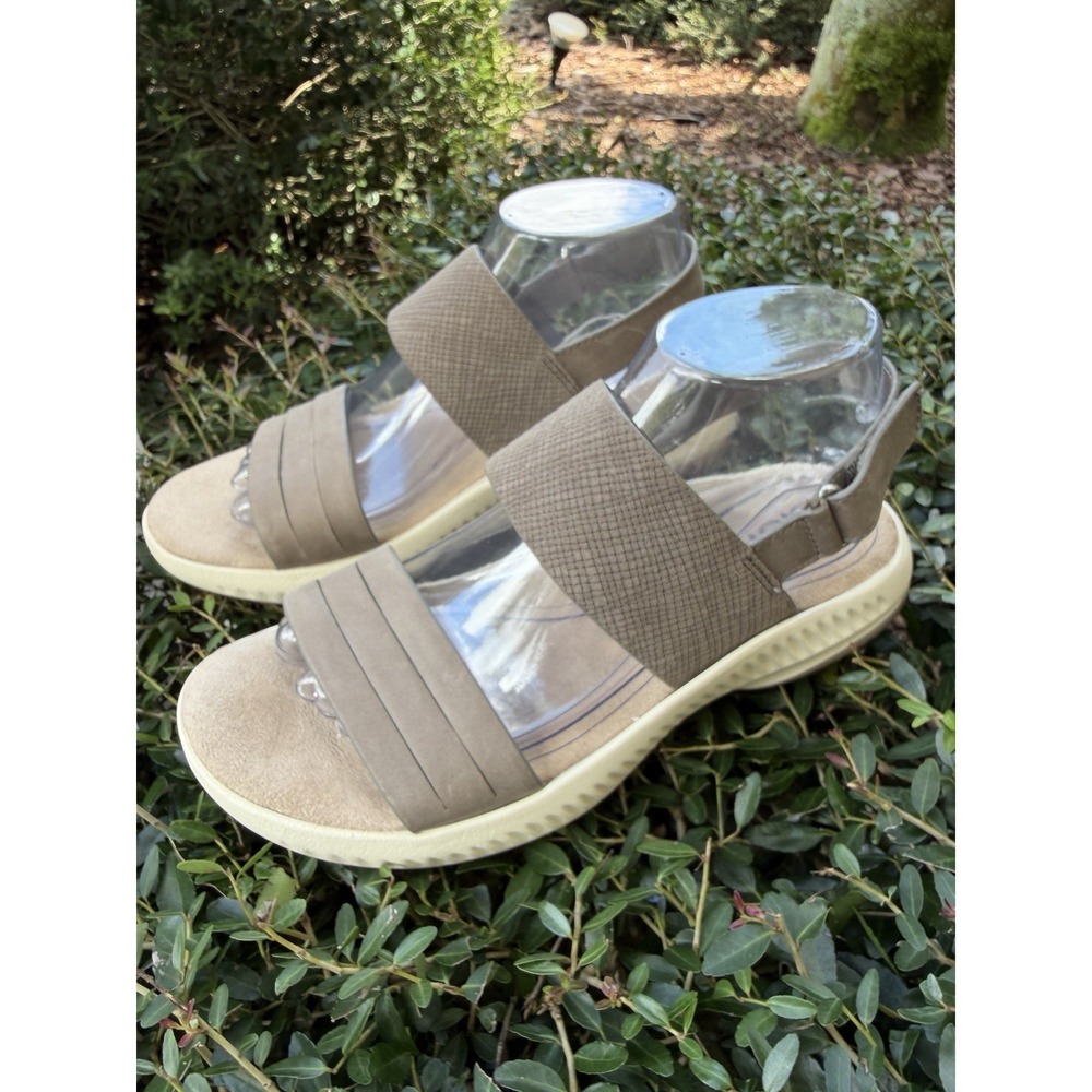 Bionica Alamosa Wedge Sandals Size 8M Taupe Open Toe Comfort Slip Resistant